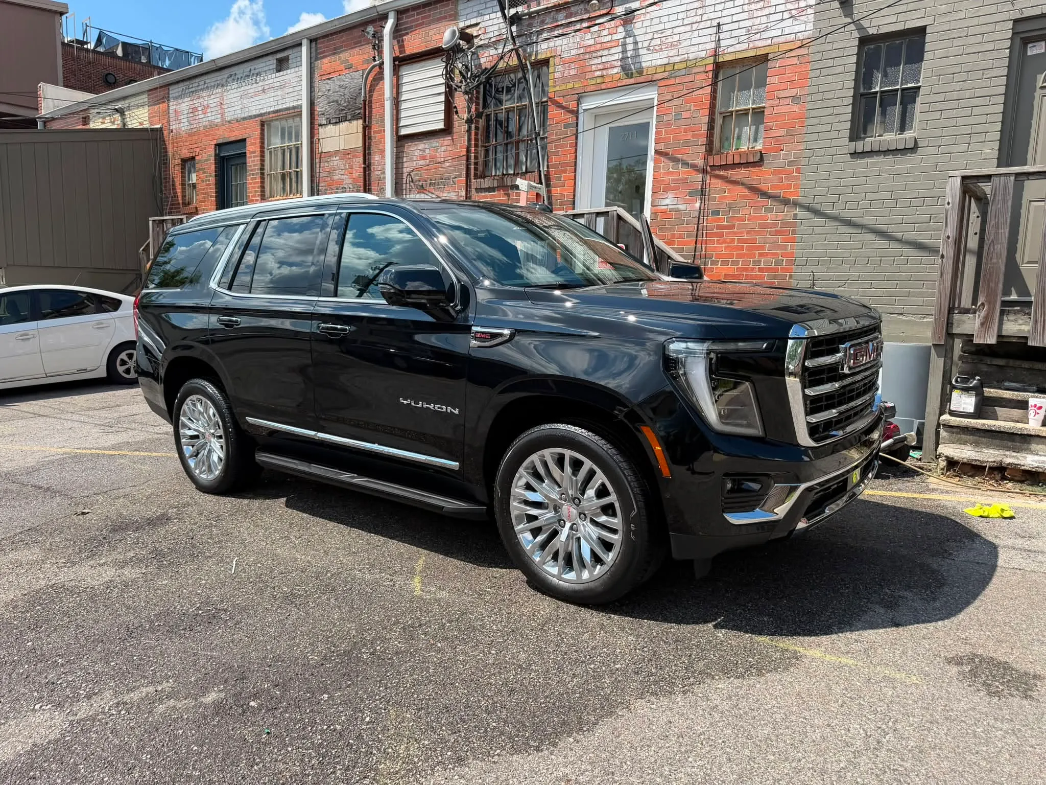 Full-size SUV after detailing